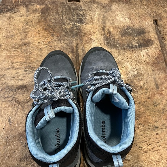 Columbia Women's Fire Venture Mid Waterproof hiking Boot - Picture 10 of 13